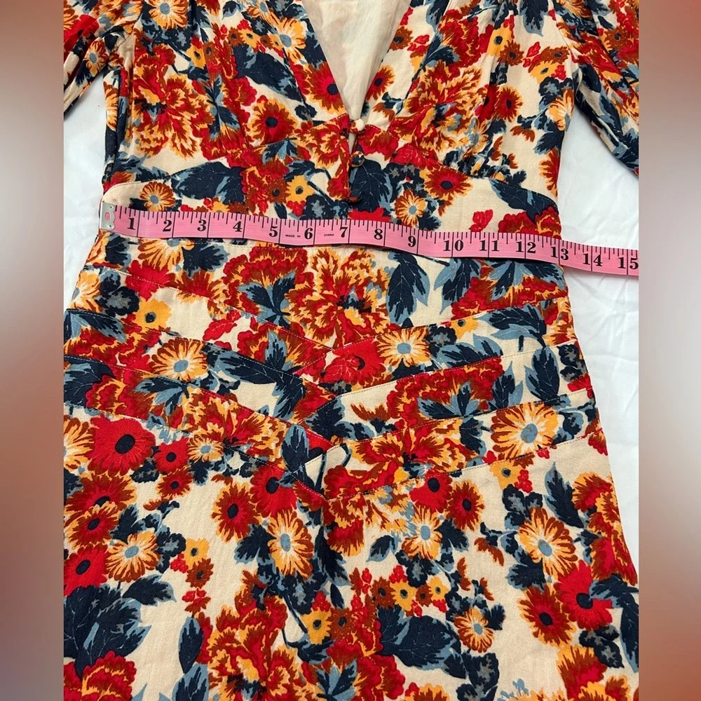 Free people dress side zipper for great fit. Side zipper,covered buttons. 2 - Picture 7 of 13